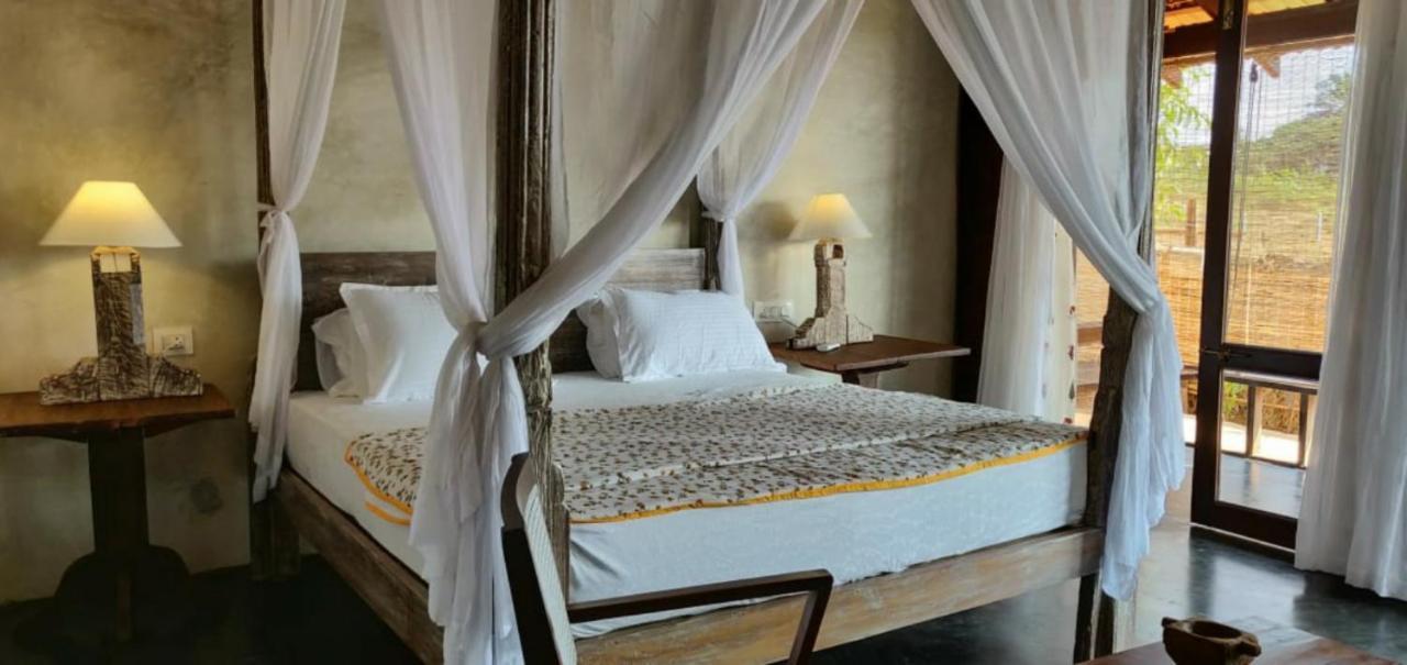 The Artist Cottages Morjim Buitenkant foto