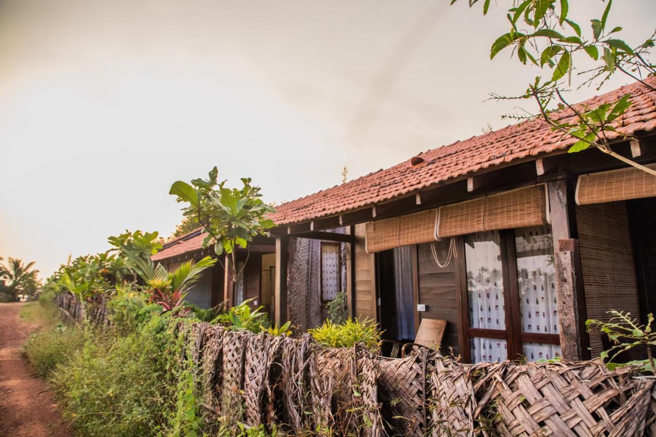 The Artist Cottages Morjim Buitenkant foto