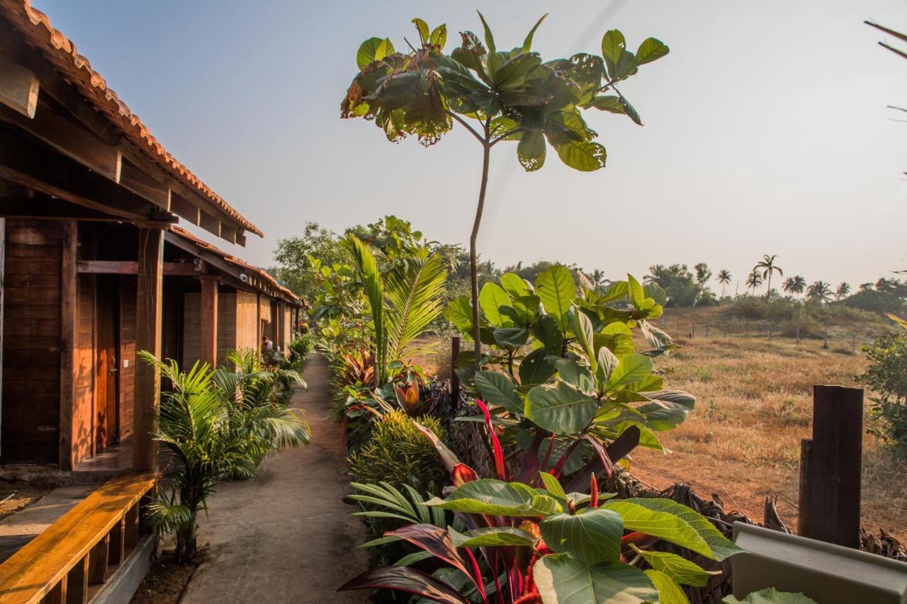 The Artist Cottages Morjim Buitenkant foto